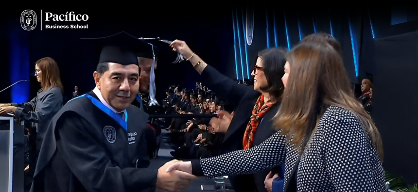 Dr. Fermín Silva obtiene su MBA en la Universidad del Pacífico Dr. Fermín Silva obtiene su MBA en la Universidad del Pacífico